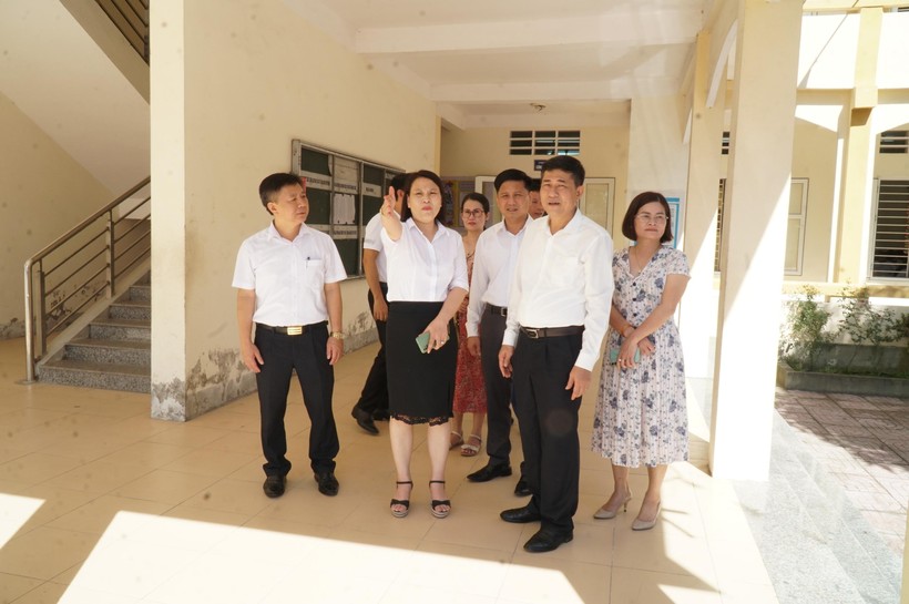 Nghệ An: Khích lệ giáo viên, học sinh trong ngày tựu trường ảnh 4