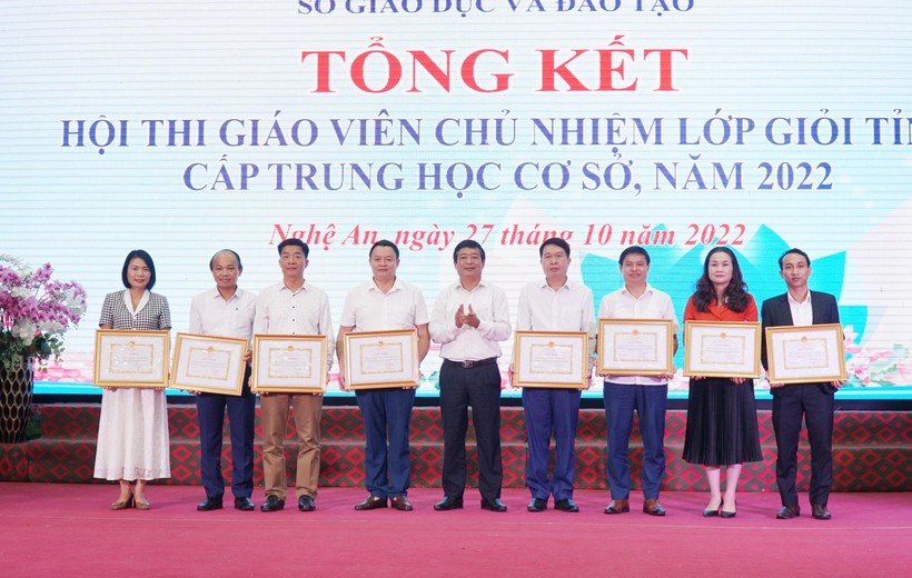 Công nhận 238 giáo viên chủ nhiệm giỏi tỉnh Nghệ An cấp THCS ảnh 3