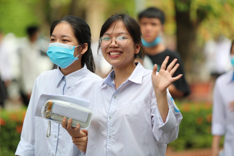 Thí sinh Nghệ An tự tin dự thi tốt nghiệp THPT 2022. Ảnh: Hồ Lài