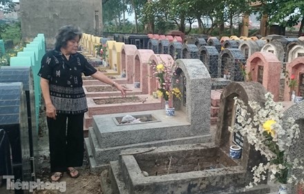 Hà Nội: Hơn 300 ngôi mộ bị đập vỡ bát hương