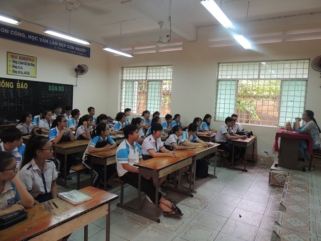 Lớp 11A1 và cô Trần Thị Minh Châu có buổi trao đổi liên quan đến sự việc