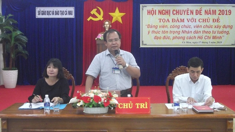 Bí thư Đảng ủy, Giám đốc Sở GD&ĐT Cà Mau - Nguyễn Minh Luân phát biểu tại buổi Tọa đàm