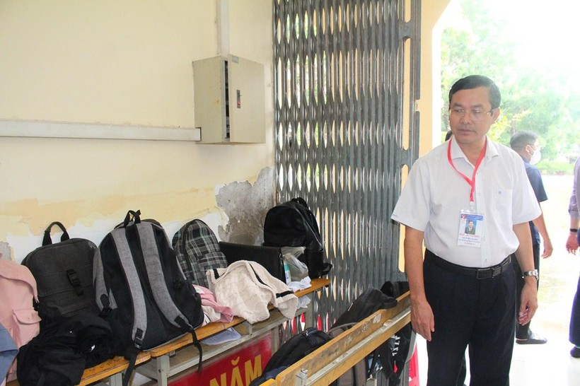 Thứ trưởng Nguyễn Văn Phúc kiểm tra công tác tổ chức thi tại Trà Vinh ảnh 1