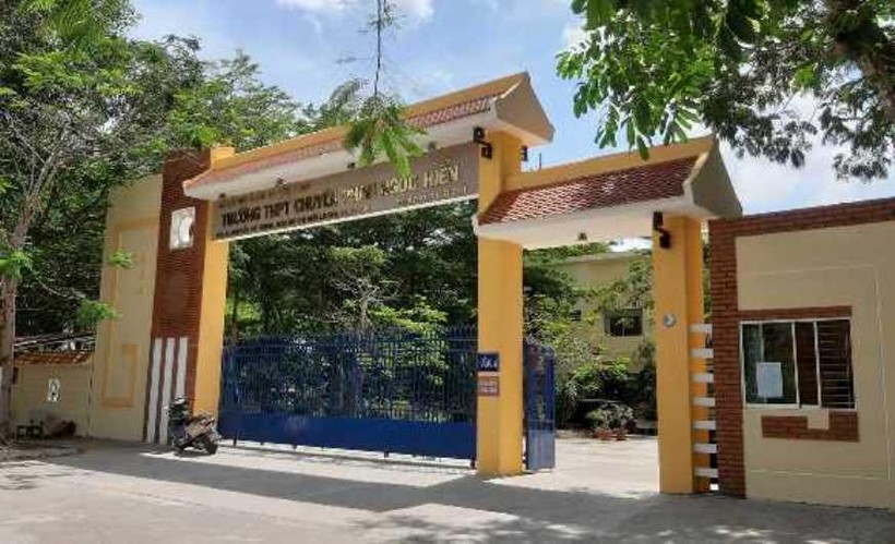 Trường THPT chuyên Phan Ngọc Hiển (Cà Mau).