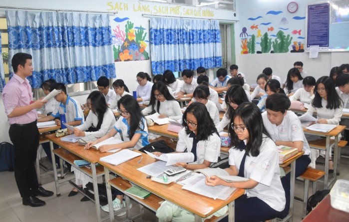 Học sinh khối 12 Trường THPT Trần Hữu Trang, TPHCM trong giờ học. Ảnh: C.Chương