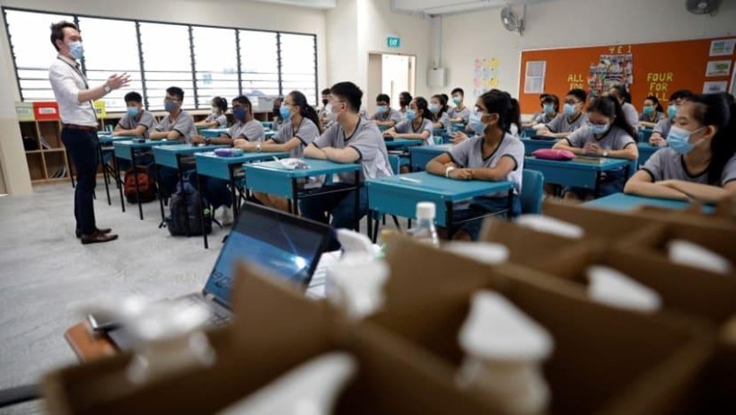 Singapore tìm cách giữ chân giáo viên ảnh 2