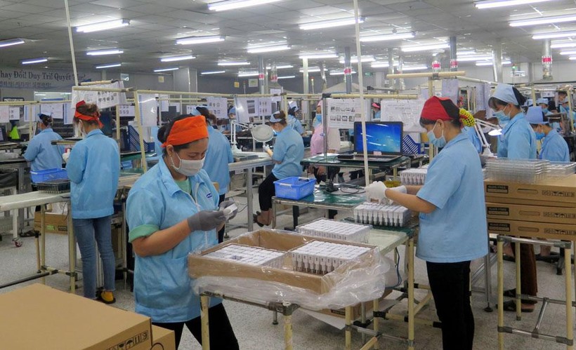Việt Nam đang rất yếu ngành sản xuất nguyên phụ liệu, phụ tùng linh kiện để hỗ trợ sản xuất. Ảnh minh họa