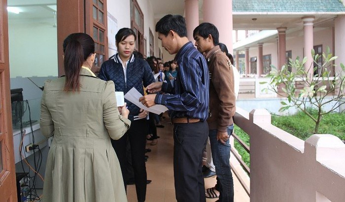 Thí sinh dự thi kỳ thi tuyển dụng viên chức giáo dục do Quảng Nam chủ trì.