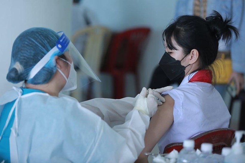 Đà Nẵng tổ chức tiêm vắc xin cho học sinh THCS trong năm học 2021 - 2022