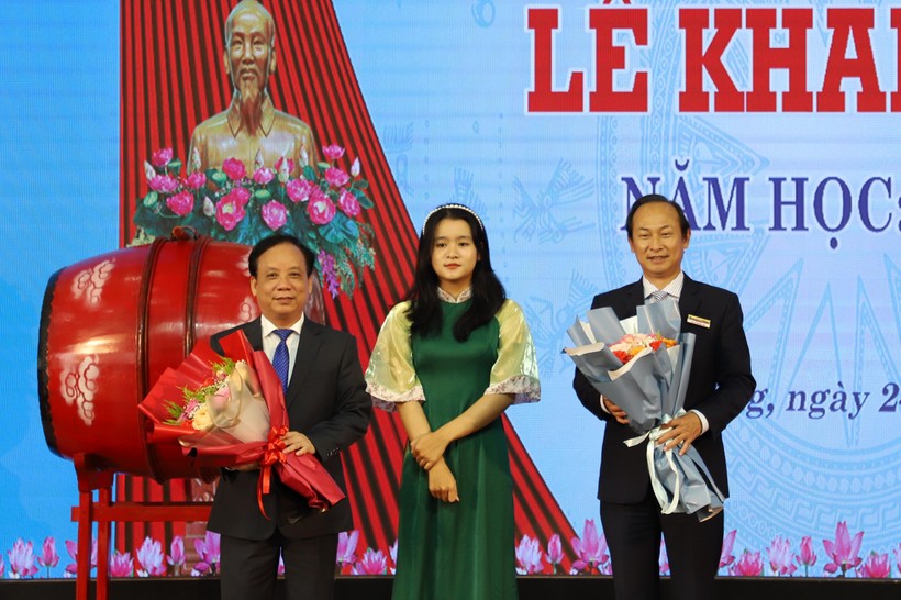 Trường ĐH Ngoại ngữ Đà Nẵng hỗ trợ 6,6 tỷ đồng cho sinh viên ảnh 1