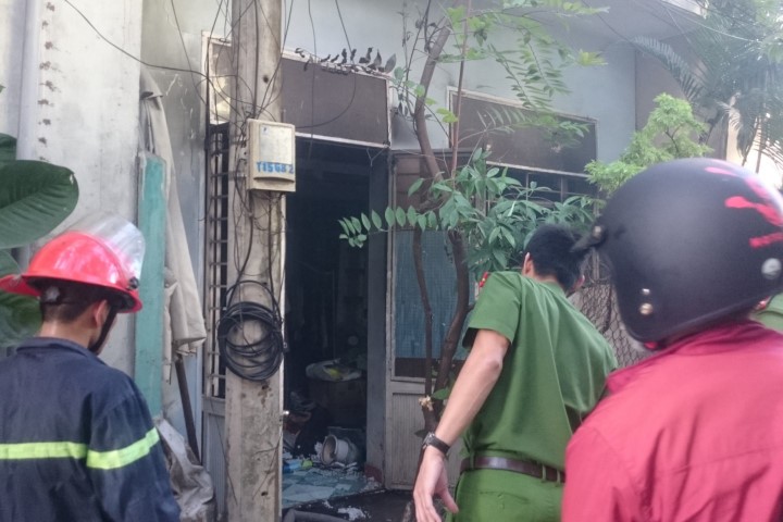 Cháy nhà giữa trưa ở Đà Nẵng: Chồng tử vong, vợ nhập viện cấp cứu