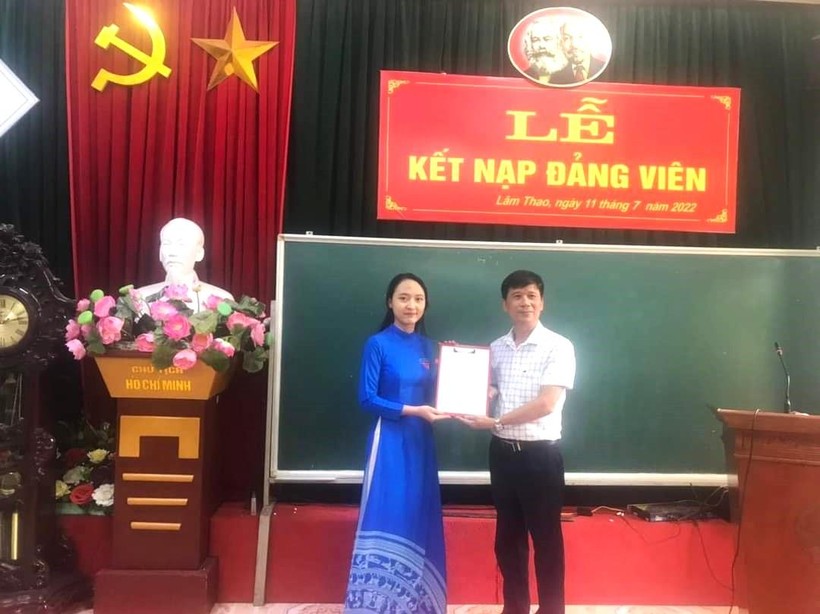 Chú trọng phát triển đảng viên trong học sinh ở Trường THPT Long Châu Sa ảnh 2