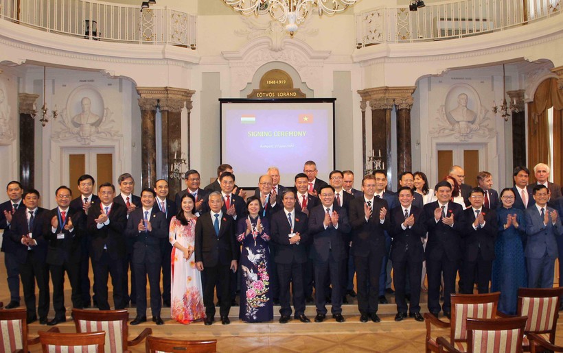Các đại biểu tham dự Diễn đàn hợp tác giáo dục Việt Nam - Hungary.
