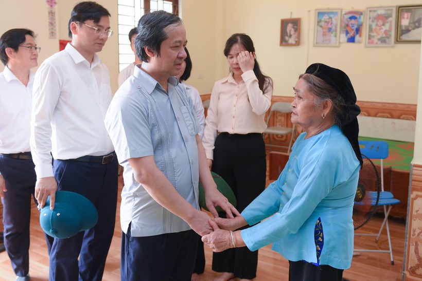 Bộ trưởng Nguyễn Kim Sơn: Chính quyền địa phương quan tâm hơn nữa đến ngành Giáo dục ảnh 8