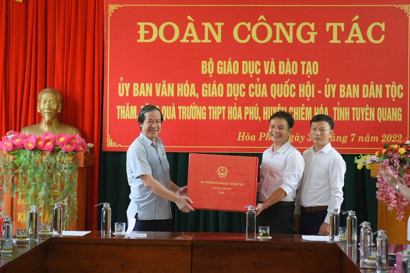 Bộ trưởng Nguyễn Kim Sơn: Chính quyền địa phương quan tâm hơn nữa đến ngành Giáo dục ảnh 5