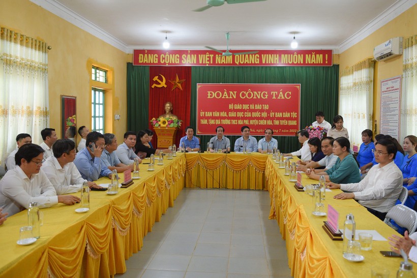 Bộ trưởng Nguyễn Kim Sơn: Chính quyền địa phương quan tâm hơn nữa đến ngành Giáo dục ảnh 3