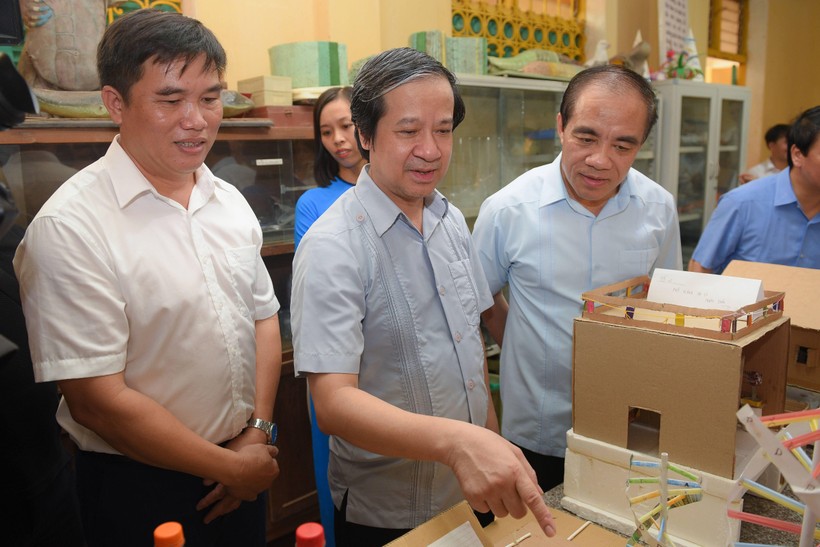 Bộ trưởng Nguyễn Kim Sơn: Chính quyền địa phương quan tâm hơn nữa đến ngành Giáo dục ảnh 4