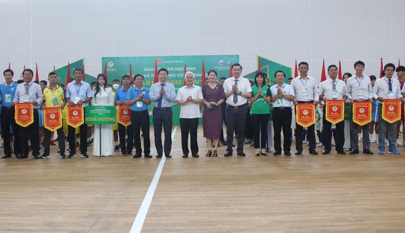Giải bóng đá học sinh Tiểu học và THCS toàn quốc Cúp Milo 2022-Khu vực II được tổ chức tại Bình Dương.