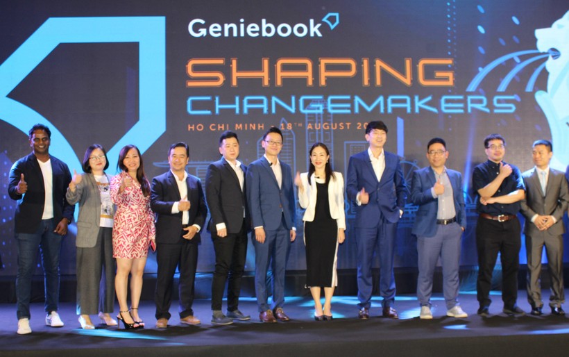 Đội ngũ nhân sự của Geniebook tại Việt Nam.
