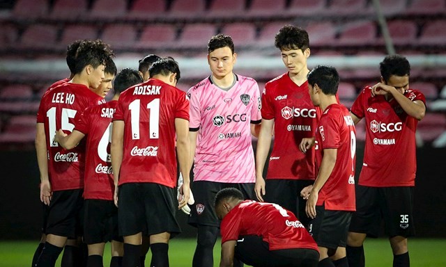 Cầu thủ Đặng Văn Lâm đang có mâu thuẫn với CLB Muangthong.