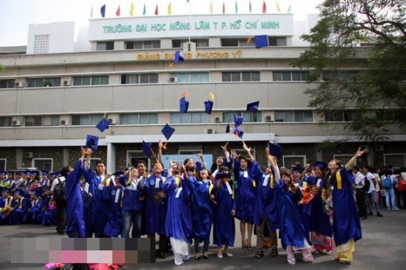 Sinh viên Đại học Nông Lâm trong ngày vui tốt nghiệp