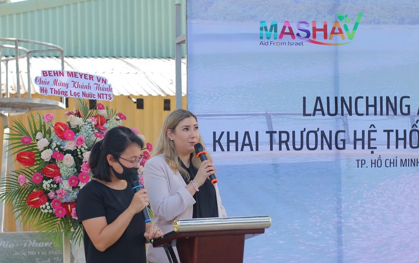 Bà Shirel Levi- Phó Đại sứ quán Israel tại Việt Nam phát biểu tại lễ khai trương Hệ thống lọc tuần hoàn thủy sản