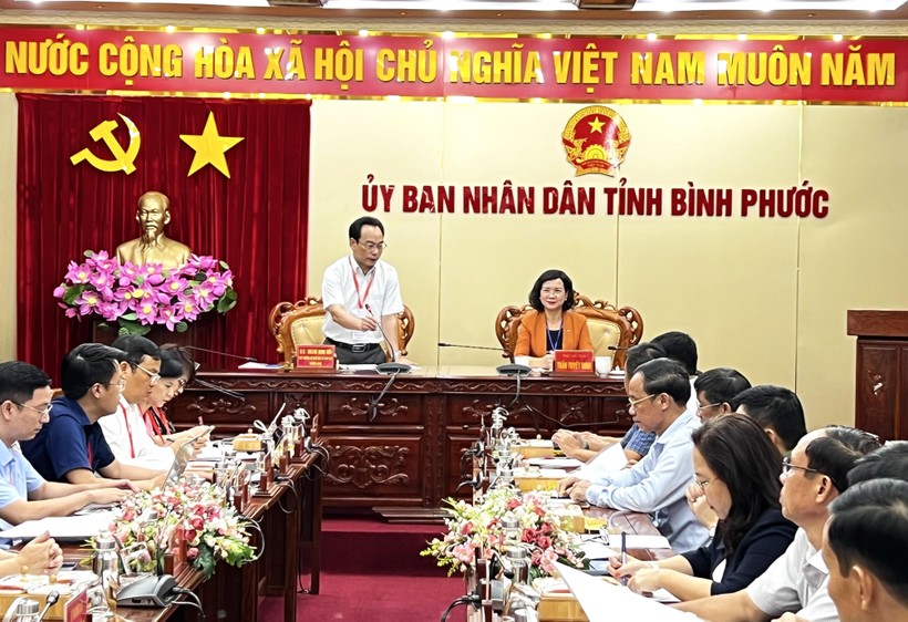 Thứ trưởng Hoàng Minh Sơn kiểm tra tại Bình Phước: Đảm bảo 5 nguyên tắc để kỳ thi thành công ảnh 3