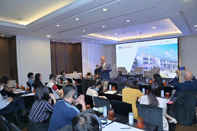 Ông John A. Daly, Tổng Giám đốc kiêm Hiệu trưởng Hotel Academy Phú Quốc, chia sẻ tại cuộc họp báo