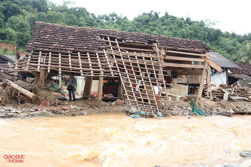 Cả nước chung tay hỗ trợ Nghệ An khắc phục hậu quả mưa lũ ảnh 1