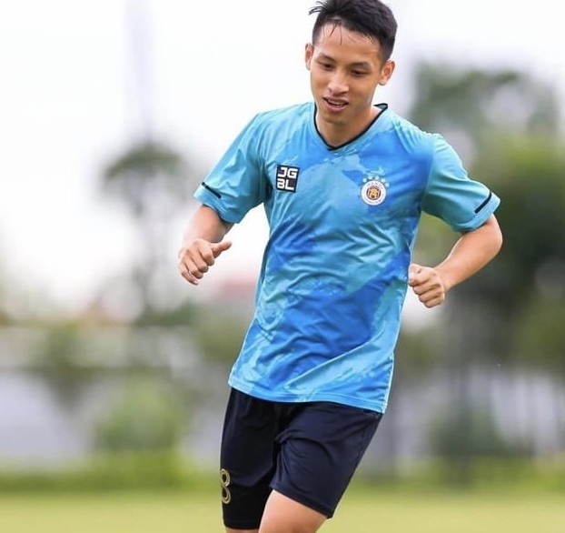 Hùng Dũng tiếp tục ở lại Hà Nội FC để điều trị chấn thương