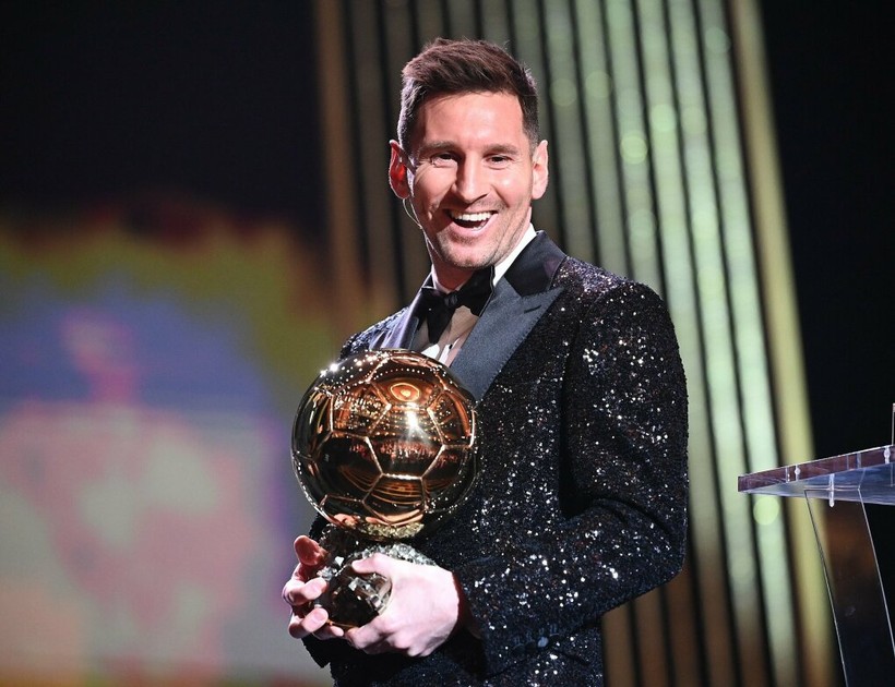 Messi giành Quả Bóng Vàng 2021.