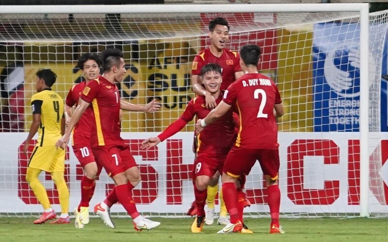 Tuyển Việt Nam vươn lên vị trí thứ 2 bảng B sau chiến thắng Malaysia