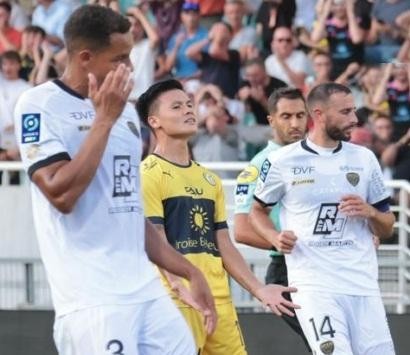Báo chí Pháp chỉ ra nguyên nhân khiến Quang Hải chưa tỏa sáng ở Pau FC