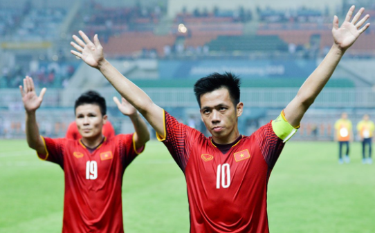Văn Quyết được kỳ vọng đá thay vị trí của Quang Hải ở AFF Cup 2022.