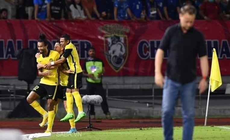 Malaysia vào chung kết King's Cup sau trận thắng Thái Lan ở bán kết.