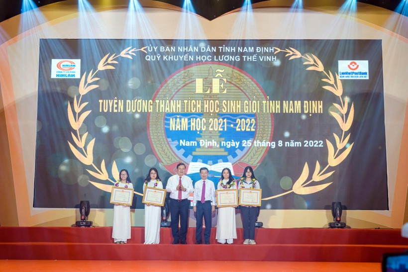 Nam Định: Kỷ niệm 120 năm ngày sinh Tổng Bí thư Lê Hồng Phong vào dịp khai giảng năm học mới ảnh 1