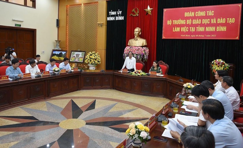 Bộ trưởng Nguyễn Kim Sơn kiểm tra công tác thi tại Ninh Bình  ảnh 1