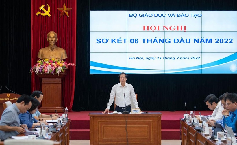 Bộ trưởng Nguyễn Kim Sơn chủ trì hội nghị sơ kết 6 tháng đầu năm 2022 của Bộ Giáo dục và Đào tạo.