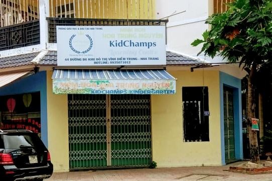 Cơ sở mầm non tư thục KidChamps Kindergarten đã bị đình chỉ hoạt động.