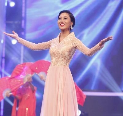 Hoa khôi Áo dài Diệu Ngọc: "Tuổi tác không là trở ngại của tôi tại Miss World"  