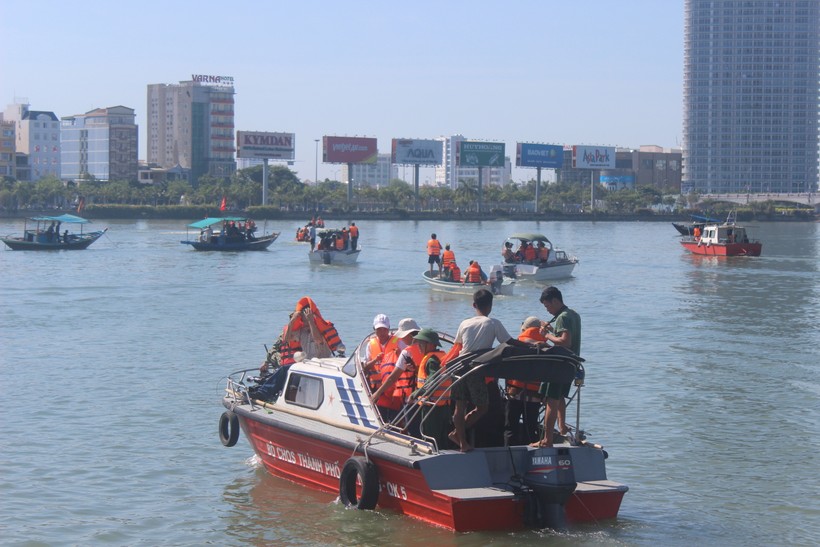 Vụ chìm tàu Thảo Vân 2 trên sông Hàn vào tối 4/6/2016 khiến 3 người bị tử vong.