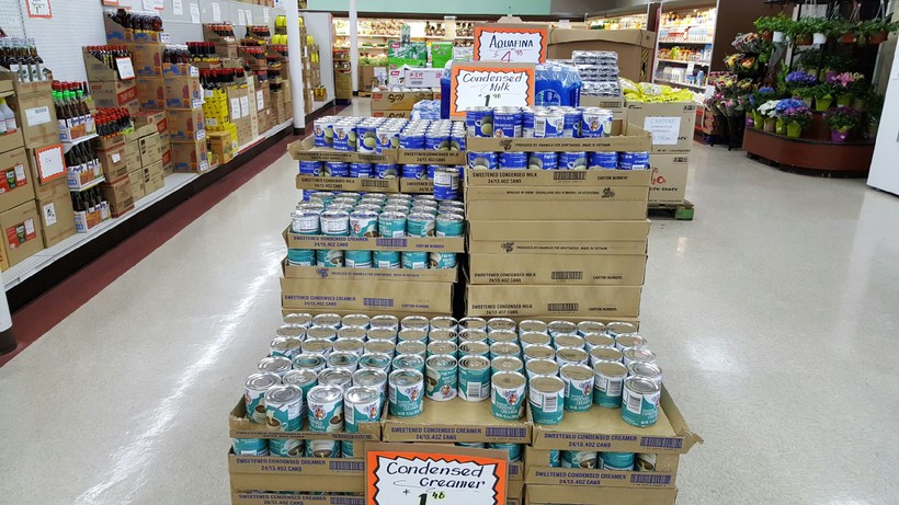 Sản phẩm sữa đặc và creamer đặc Driftwood do Vinamilk sản xuất được bày bán tại các siêu thị Mỹ