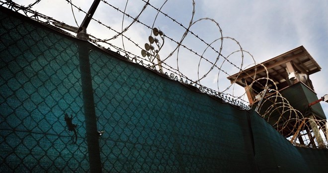 Những tên tội phạm tự “đâm đầu” vào đúng nhà tù khi đang chạy trốn
