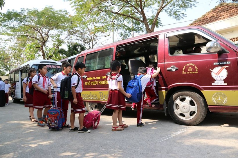 TPHCM:  Học sinh chưa mặn mà  với xe buýt học đường