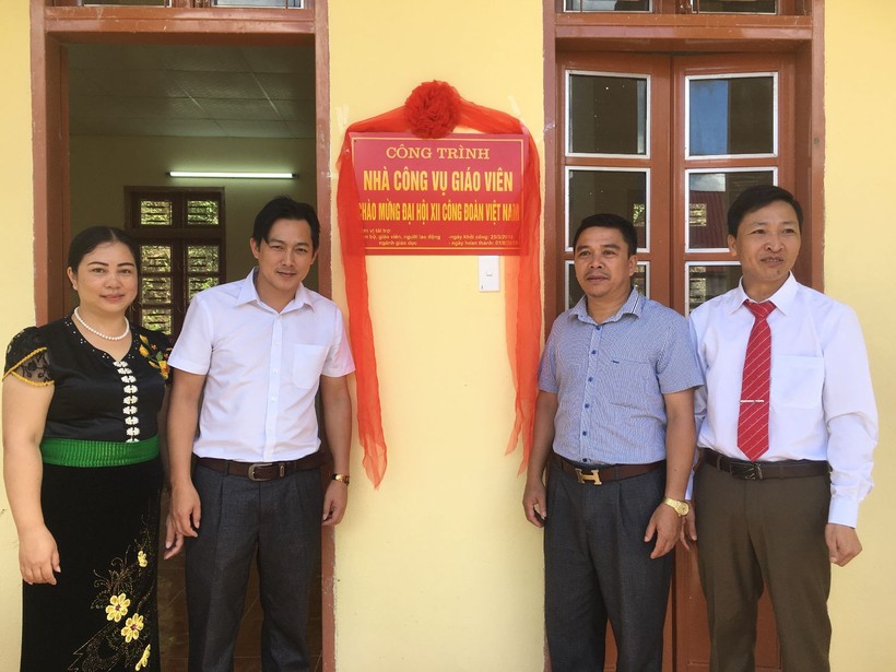 Khánh thành, bàn giao nhà công vụ giáo viên tại xã Chiềng Muôn (Mường La, Sơn La)