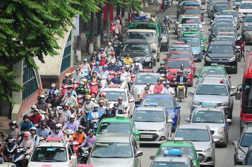 Chính phủ đồng ý cho Hà Nội lập đề án thu phí phương tiện vào nội đô.

