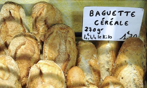 Thợ làm bánh Pháp bị phạt gần 4.000 USD vì quá chăm chỉ