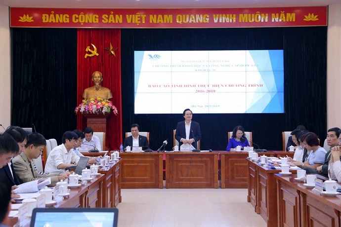 Bộ trưởng Phùng Xuân Nhạ chủ trì hội nghị triển khai thực hiện Chương trình Khoa học giáo dục năm 2019
