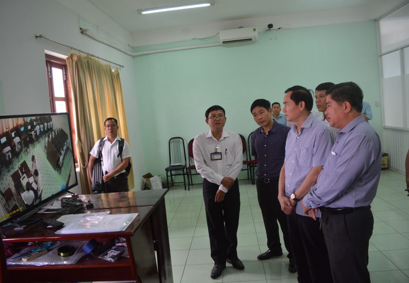 Đoàn công tác của Tổng cục Đường bộ Việt Nam kiểm tra công tác giám sát và lưu trữ dữ liệu tại Trung tâm Đào tạo và sát hạch lái xe cơ giới đường bộ Cần Thơ