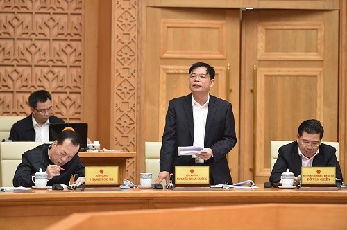 Bộ trưởng Bộ NN&PTNT Nguyễn Xuân Cường phát biểu tại phiên họp - Ảnh: VGP/Quang Hiếu